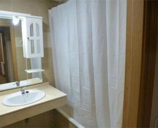 Bathroom of Flat to rent in Ocaña  with Swimming Pool
