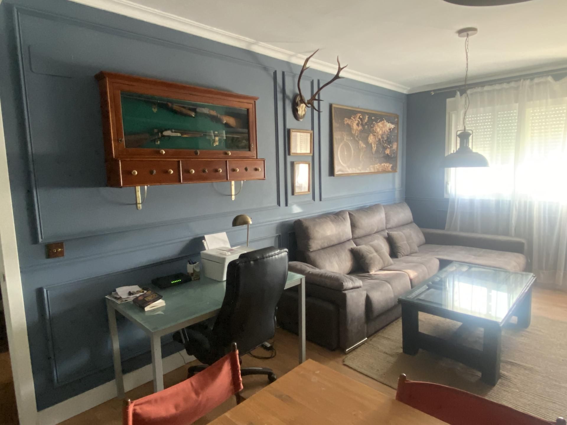 Pis de lloguer a Calle Hispano Aviación, 6, Los Remedios Sala d'estar de Pis de lloguer en Sevilla Capital amb Aire condicionat, Calefacció i Parquet