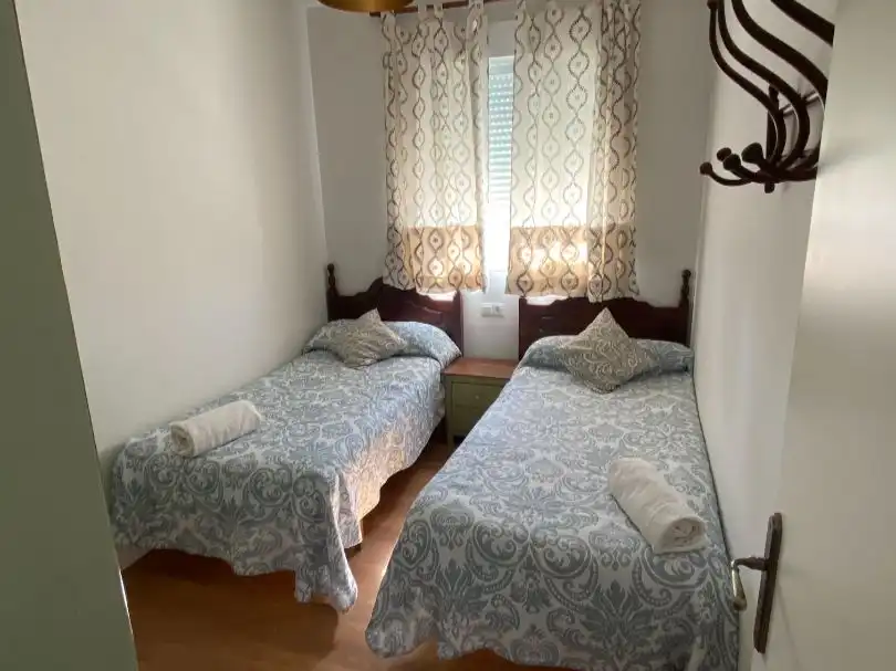 Flat for rent in Calle Hispano Aviación, 6, Tablada Bedroom of Flat for rent in Sevilla with Air Conditioner, Heating and Parquet flooring
