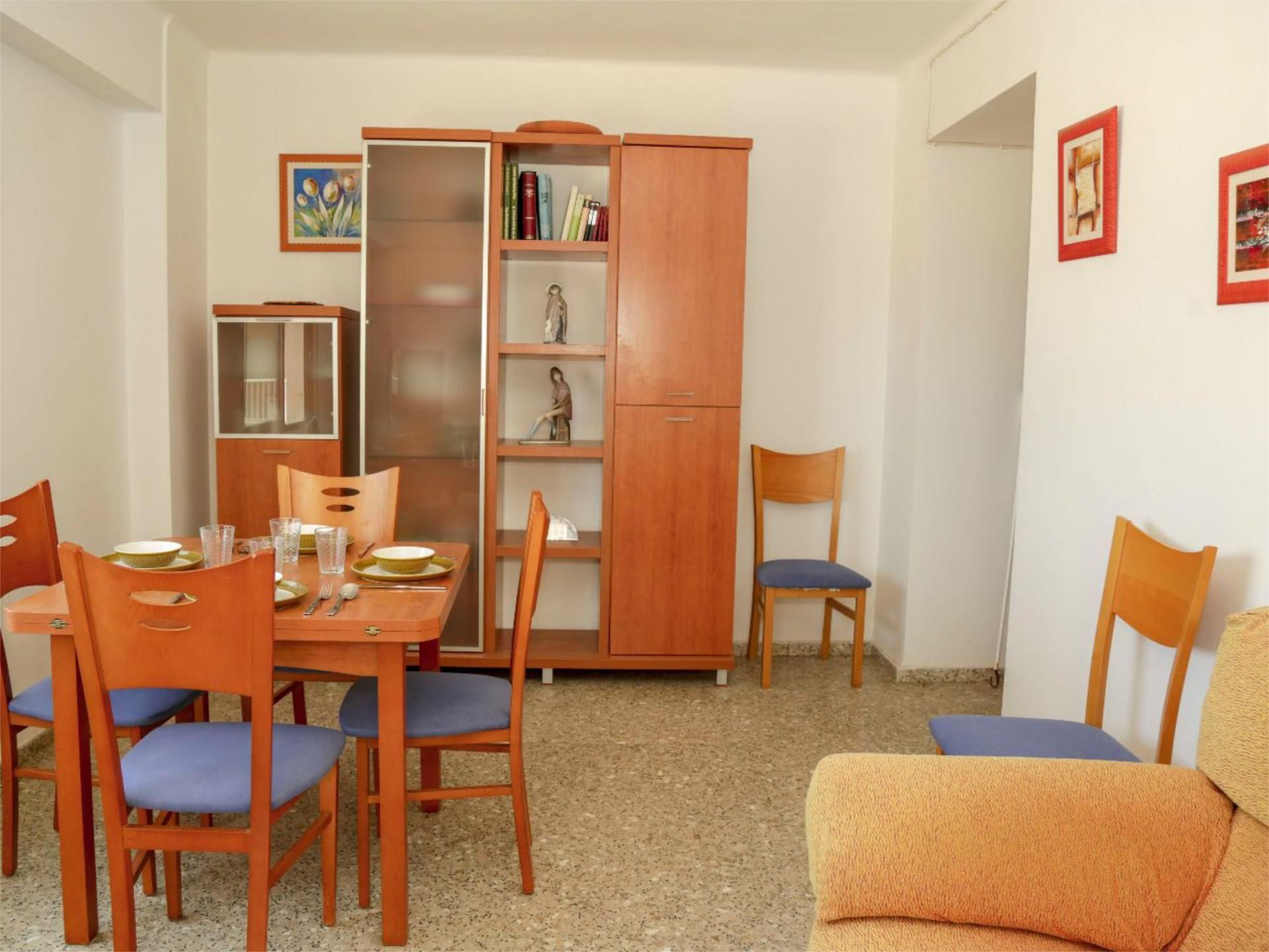 Menjador de Apartament de lloguer en Piles amb Terrassa i Moblat