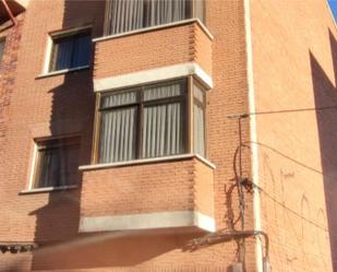 Exterior view of House or chalet for sale in  Madrid Capital  with Terrace and Balcony