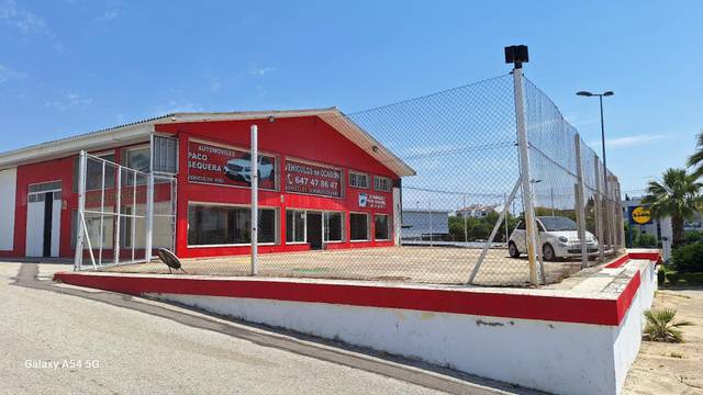Local comercial en Alquiler en Avenida Blás Infante, 11 en Andújar