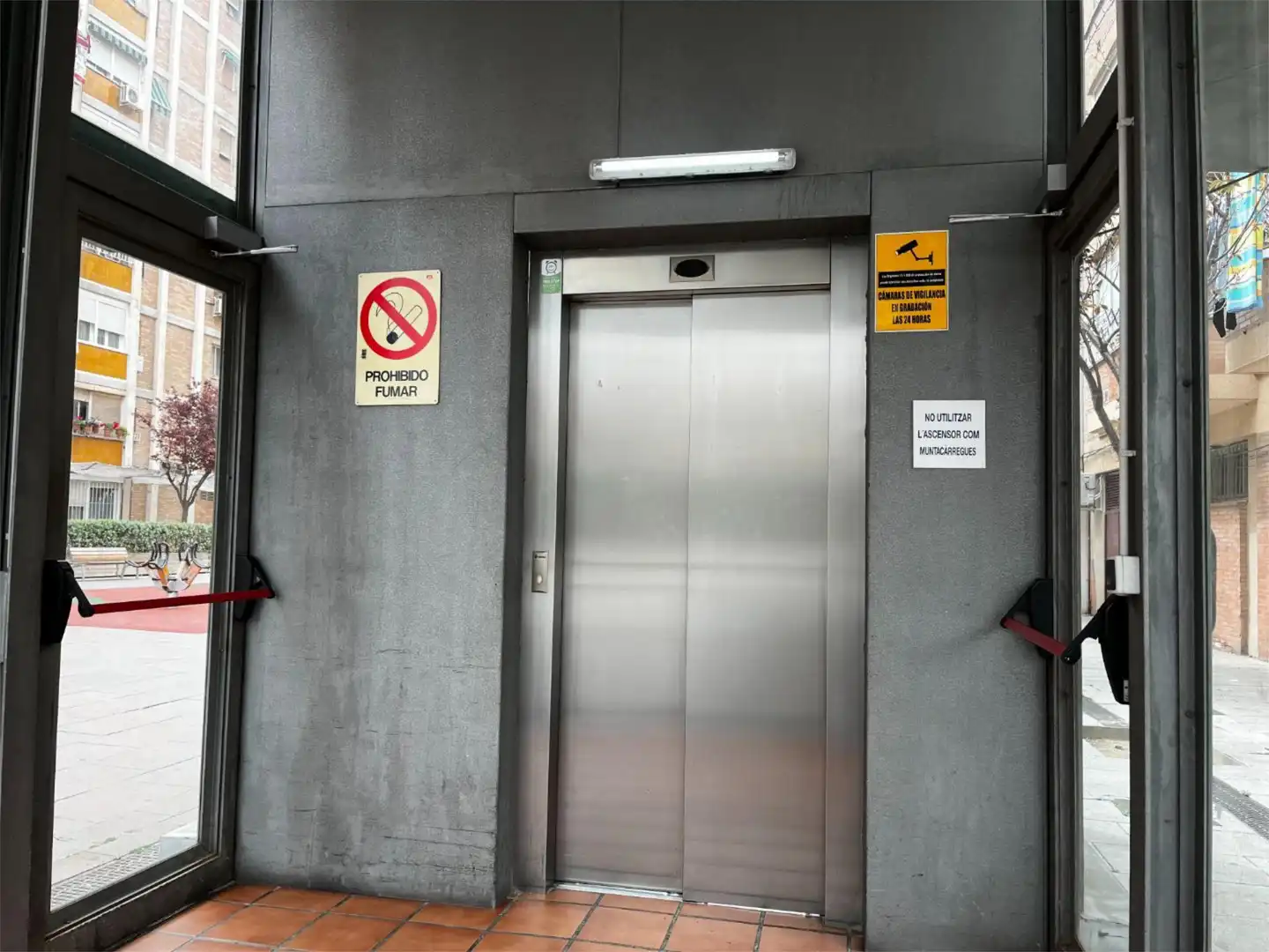 Garaje en venta en Carrer de Joan Arús i Borràs, 8, Sant Ildefons Garaje en venta en Cornellà de Llobregat