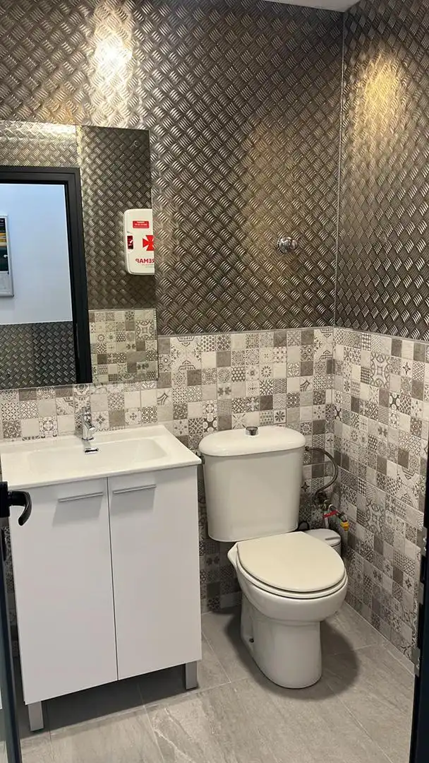 Baño de Oficina de alquiler en Jerez de la Frontera