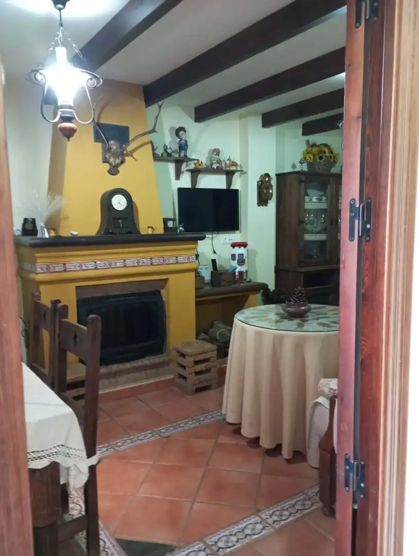 Piso en venta en HV-3113, 11, Galaroza Sala de estar de Piso en venta en Galaroza con Calefacción, Trastero y Amueblado