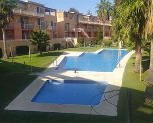 Piscina de Apartament de lloguer en Islantilla amb Piscina