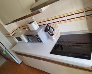 Kitchen of Flat to rent in  Sevilla Capital  with Air Conditioner and Balcony