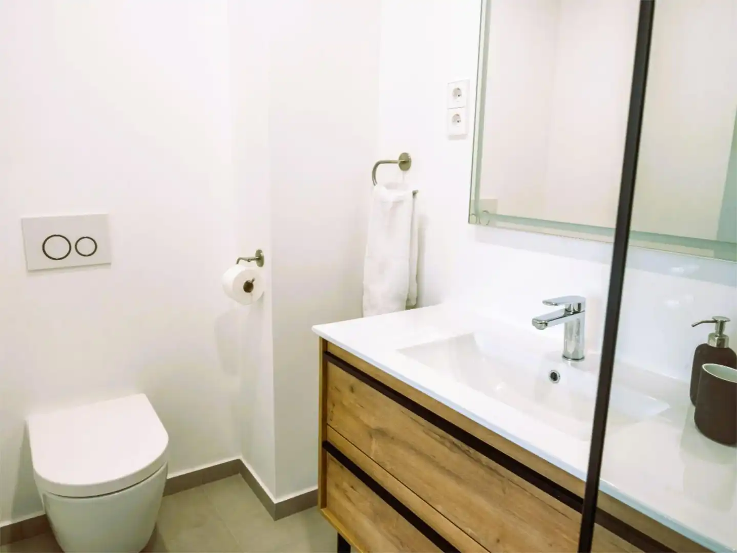 Piso en venta en Calle del Limonero, 35, Castillejos - Cuzco Baño de Piso en venta en Madrid con Aire acondicionado, Calefacción y Amueblado