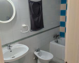 Bathroom of Flat to rent in  Sevilla Capital