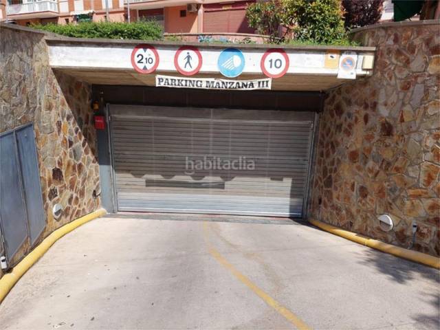 Garaje en Venta en Carrer de Londres, 12 en Llefià