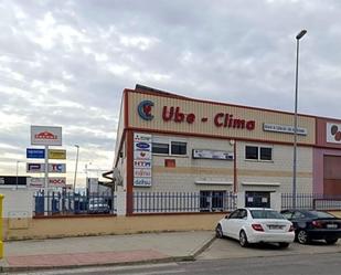 Vista exterior de Nau industrial de lloguer en Úbeda amb Aire condicionat, Calefacció i Parquet