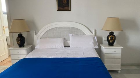 Foto 2 de Apartamento de alquiler en Avenida de Julio Iglesias, 69, Puerto Banús, Marbella