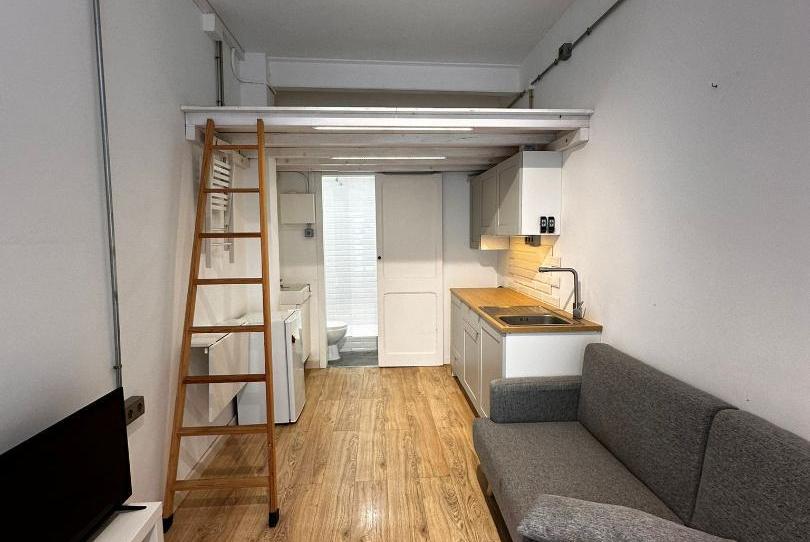 Foto 1 de Pis en venda a Carrer de Joan Maragall, 3, Centre, Barcelona