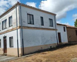 Vista exterior de Casa o xalet en venda en Valderrey