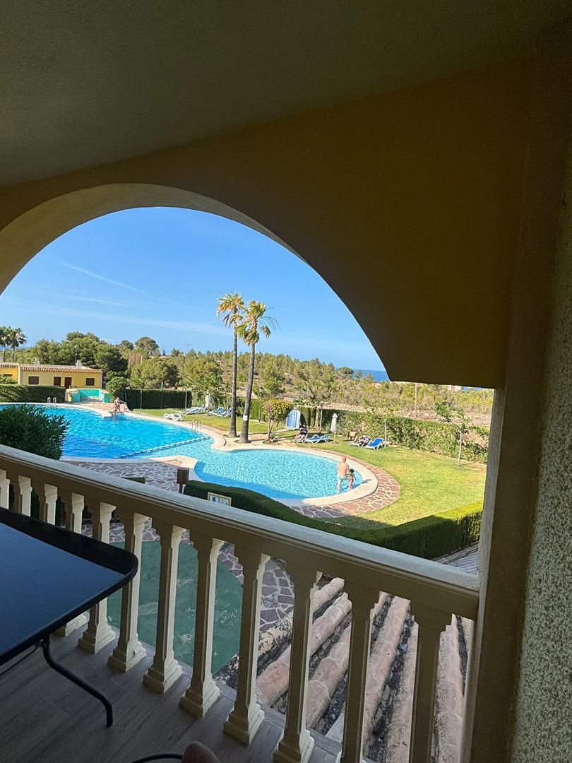 Piscina de Pis de lloguer en Dénia amb Aire condicionat, Terrassa i Piscina