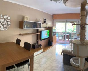 Living room of Flat for sale in Badalona  with Air Conditioner and Balcony