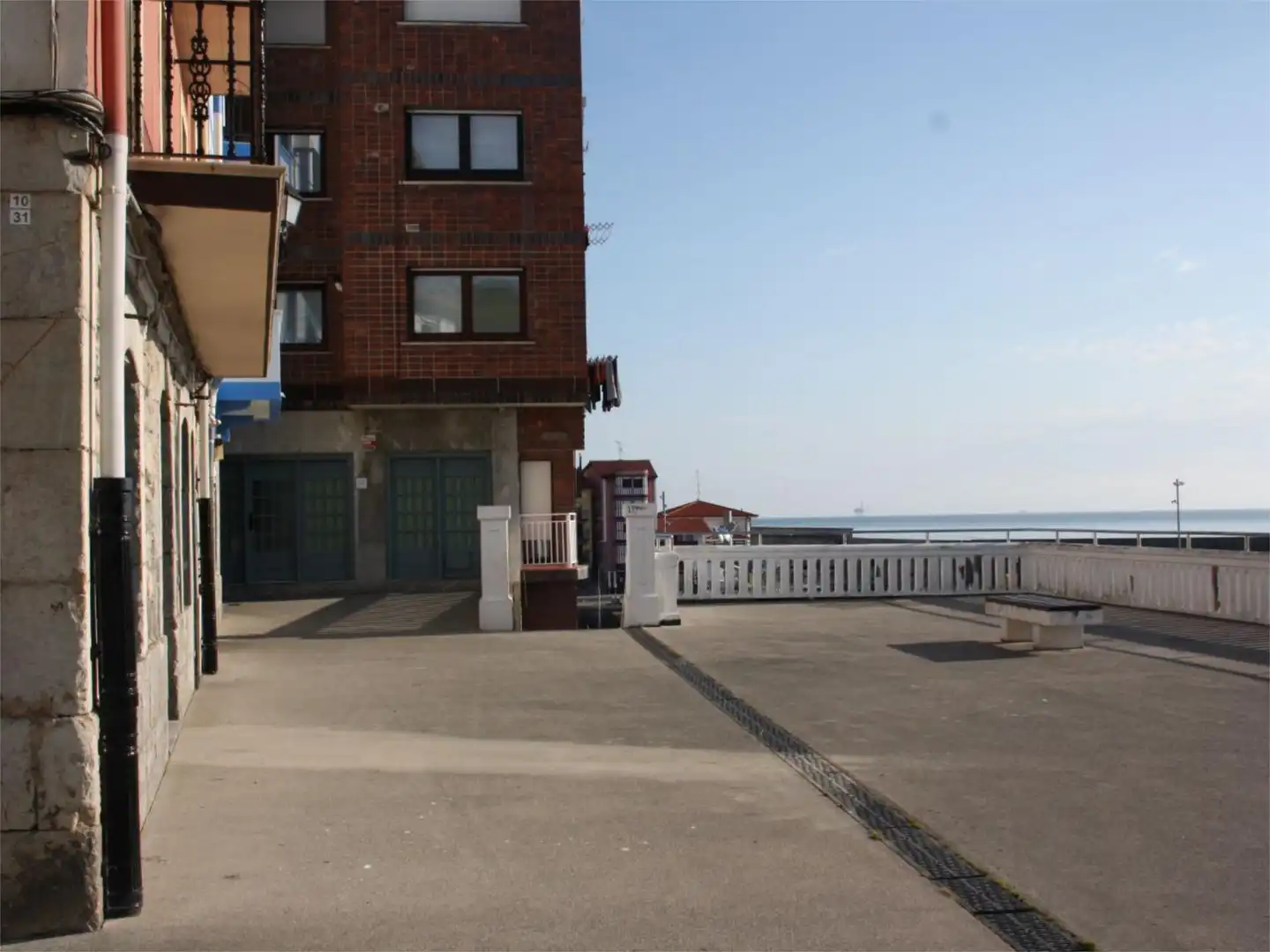 Local en venda a Gaztelu Enparantza Plaza, 1, Bermeo Vista exterior de Local en venda en Bermeo