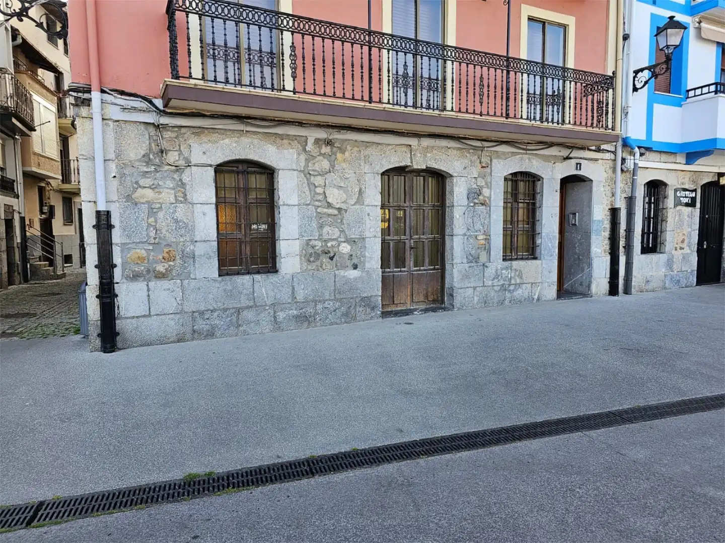 Local en venda a Gaztelu Enparantza Plaza, 1, Bermeo Vista exterior de Local en venda en Bermeo