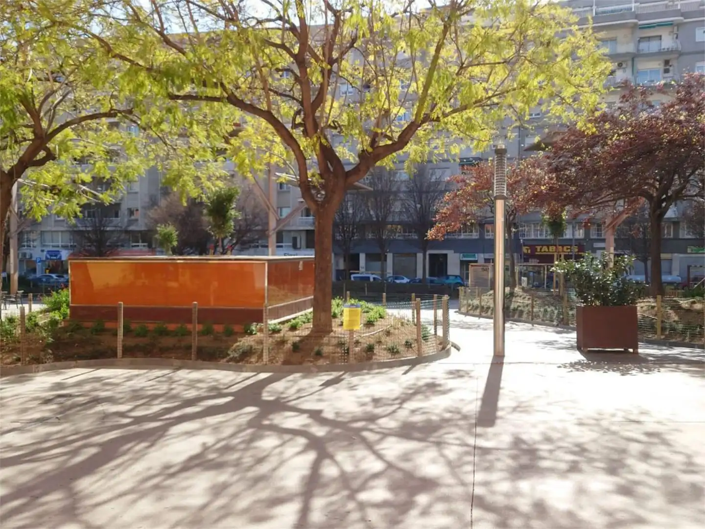 Oficina de alquiler en Plaça Enginyer Deulofeu, 10, La Salut Vista exterior de Oficina de alquiler en Badalona