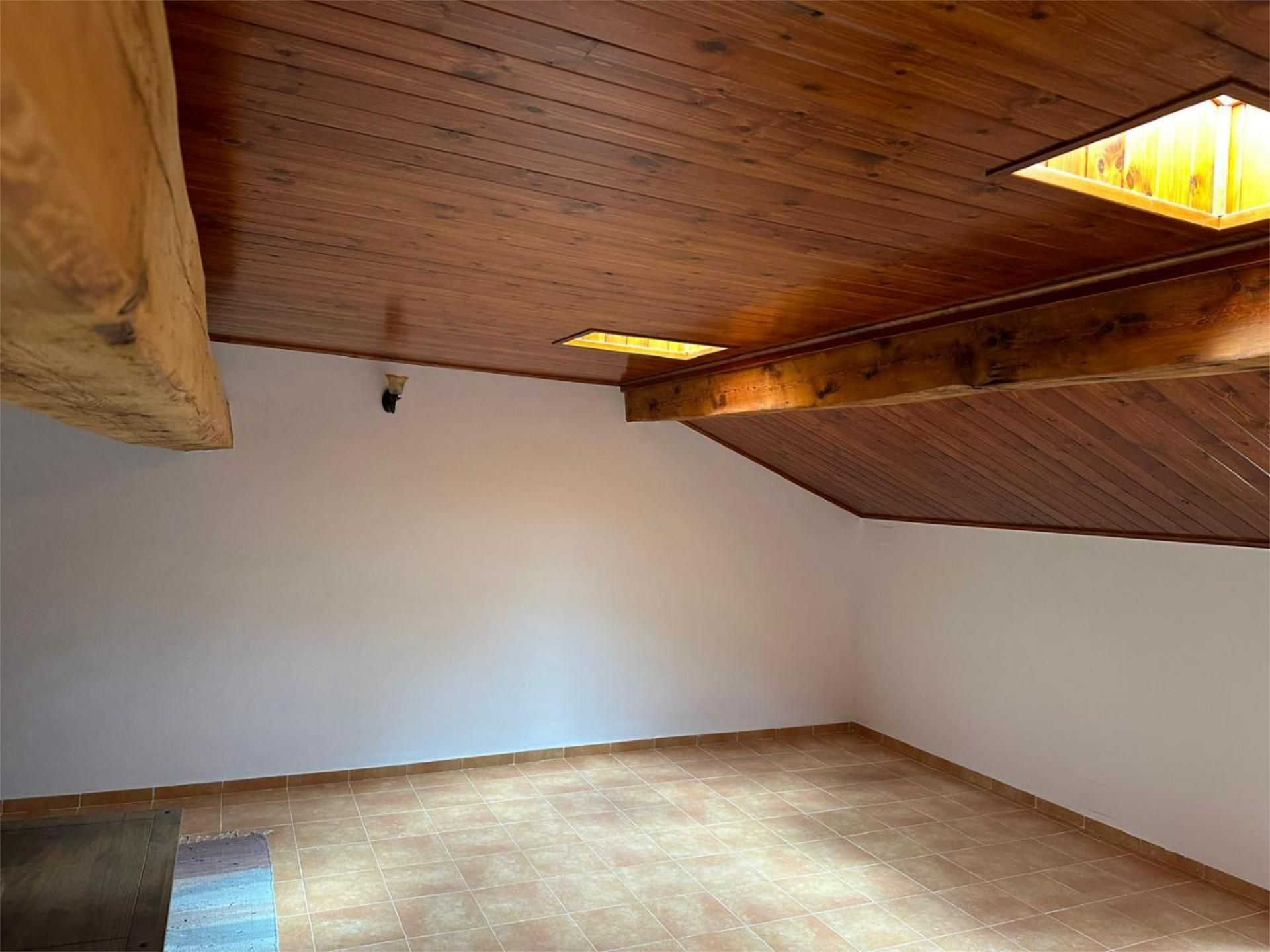 Casa o xalet en venda en Valdemeca amb Moblat i Balcó