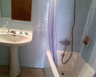 Bathroom of House or chalet for sale in Balaguer