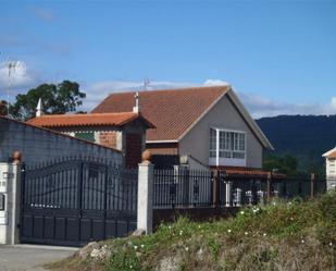 Vista exterior de Casa o xalet en venda en Boiro amb Balcó