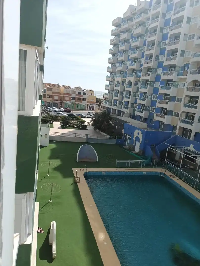 Apartamento de alquiler en Avenida las Gaviotas, 41, El Sabinar – Urbanizaciones – Las Marinas – Playa Serena Piscina de Apartamento de alquiler en Roquetas de Mar con Aire acondicionado, Amueblado y Lavadora