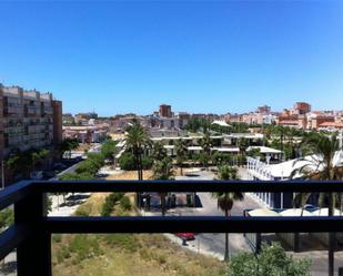 Vista exterior de Pis en venda en  Huelva Capital amb Balcó