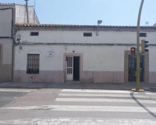 Vista exterior de Finca rústica en venda en Arroyo de la Luz amb Terrassa