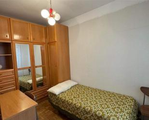 Bedroom of Flat to share in Salamanca Capital