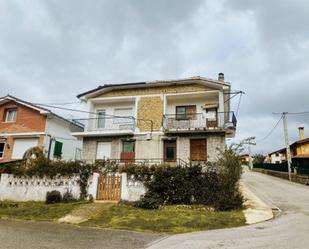 Exterior view of Single-family semi-detached for sale in Merindad de Valdeporres  with Private garden, Terrace and Balcony