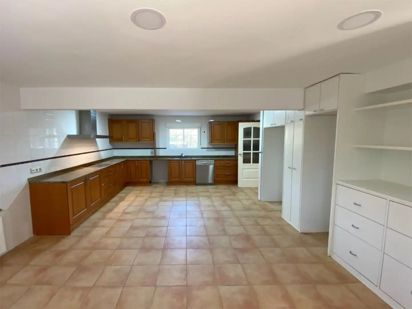 Wohnung zum Verkauf in Calle Castillo de Torrelobatón, 24, Cerro Alarcón Küche von Wohnung zum Verkauf in Valdemorillo mit Privatgarten, Terrasse und Abstellraum