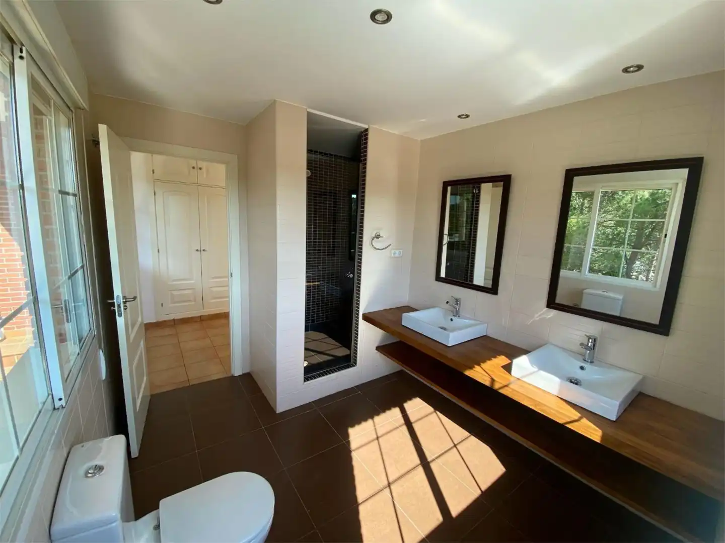 Wohnung zum Verkauf in Calle Castillo de Torrelobatón, 24, Cerro Alarcón Badezimmer von Wohnung zum Verkauf in Valdemorillo mit Privatgarten, Terrasse und Abstellraum