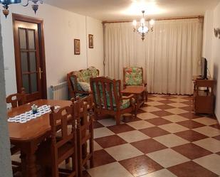 Living room of Flat to rent in  Granada Capital  with Heating, Furnished and Oven