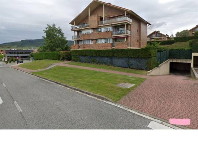 Garaje en Alquiler en Calle Urbicain, 12 en Huarte / Uharte