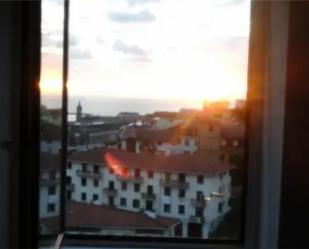 Vista exterior de Pis en venda en Donostia - San Sebastián  amb Calefacció, Moblat i Aparcament comunitari