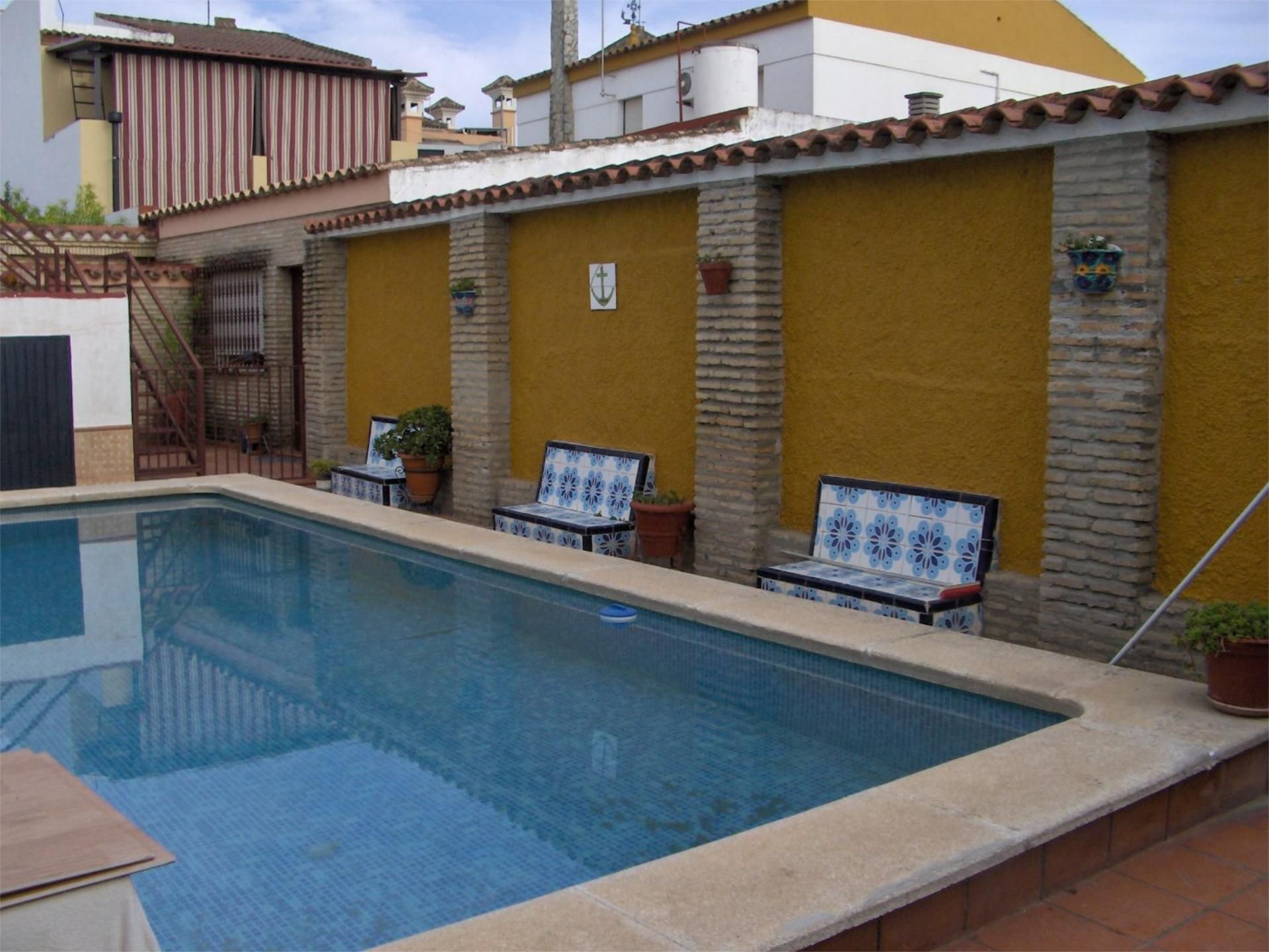 Swimming pool of Flat to rent in Gines  with Air Conditioner, Heating and Private garden