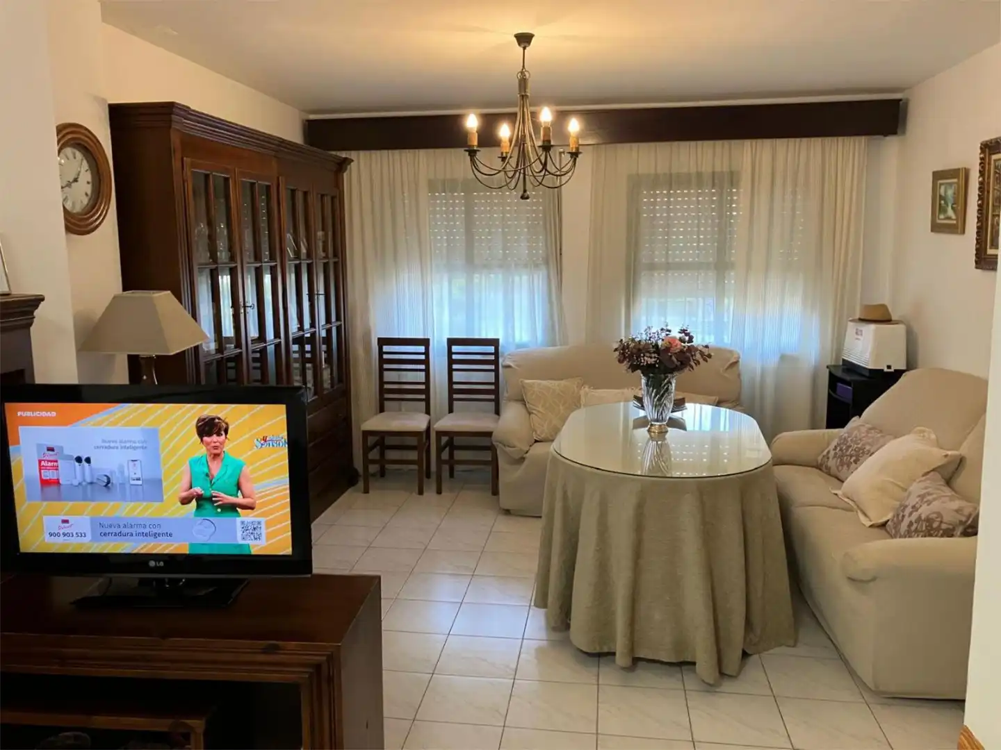 Casa o chalet en venta en Ronda de Le Plaza de Toros, 28, Trujillo Sala de estar de Casa o chalet en venta en Trujillo con Aire acondicionado, Terraza y Balcón