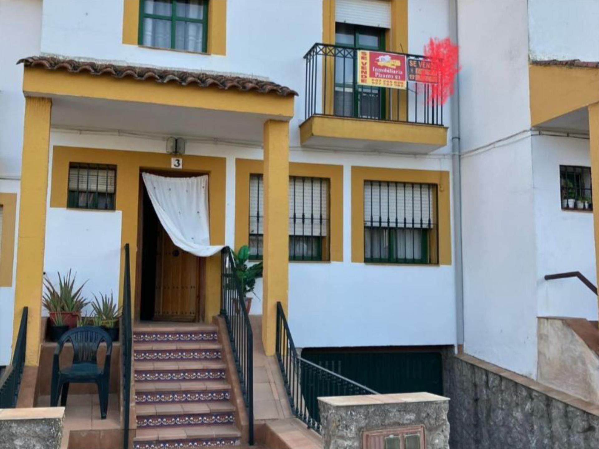 Exterior view of House or chalet for sale in Trujillo  with Air Conditioner, Terrace and Balcony