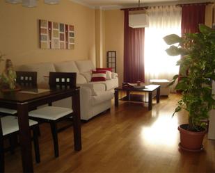 Living room of Flat for sale in Alcalá de Henares