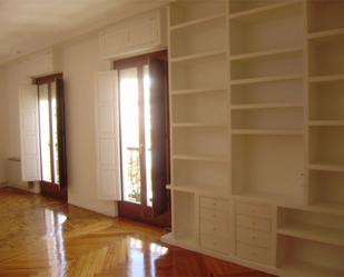 Bedroom of Flat to rent in  Madrid Capital  with Balcony