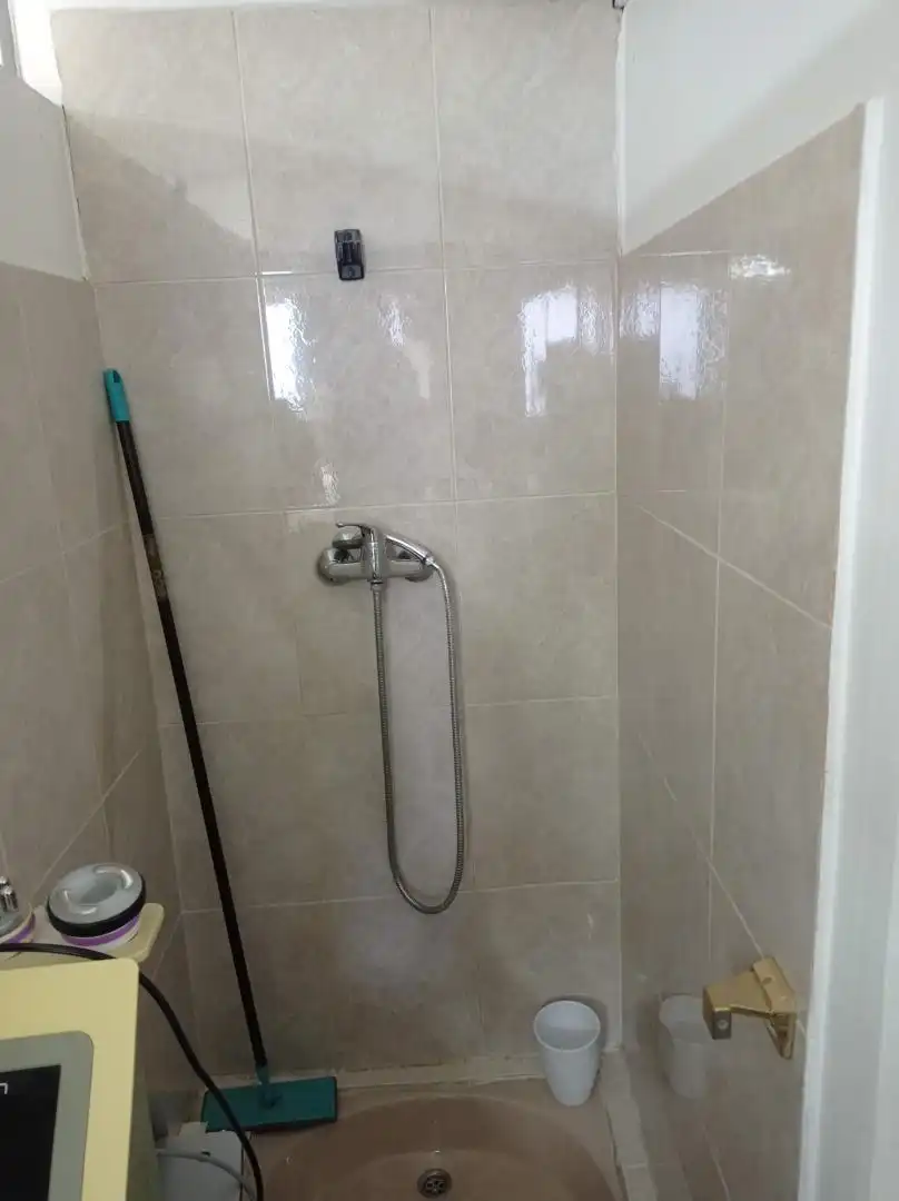 Baño de Local de alquiler en Terrassa con Aire acondicionado, Calefacción y Parquet