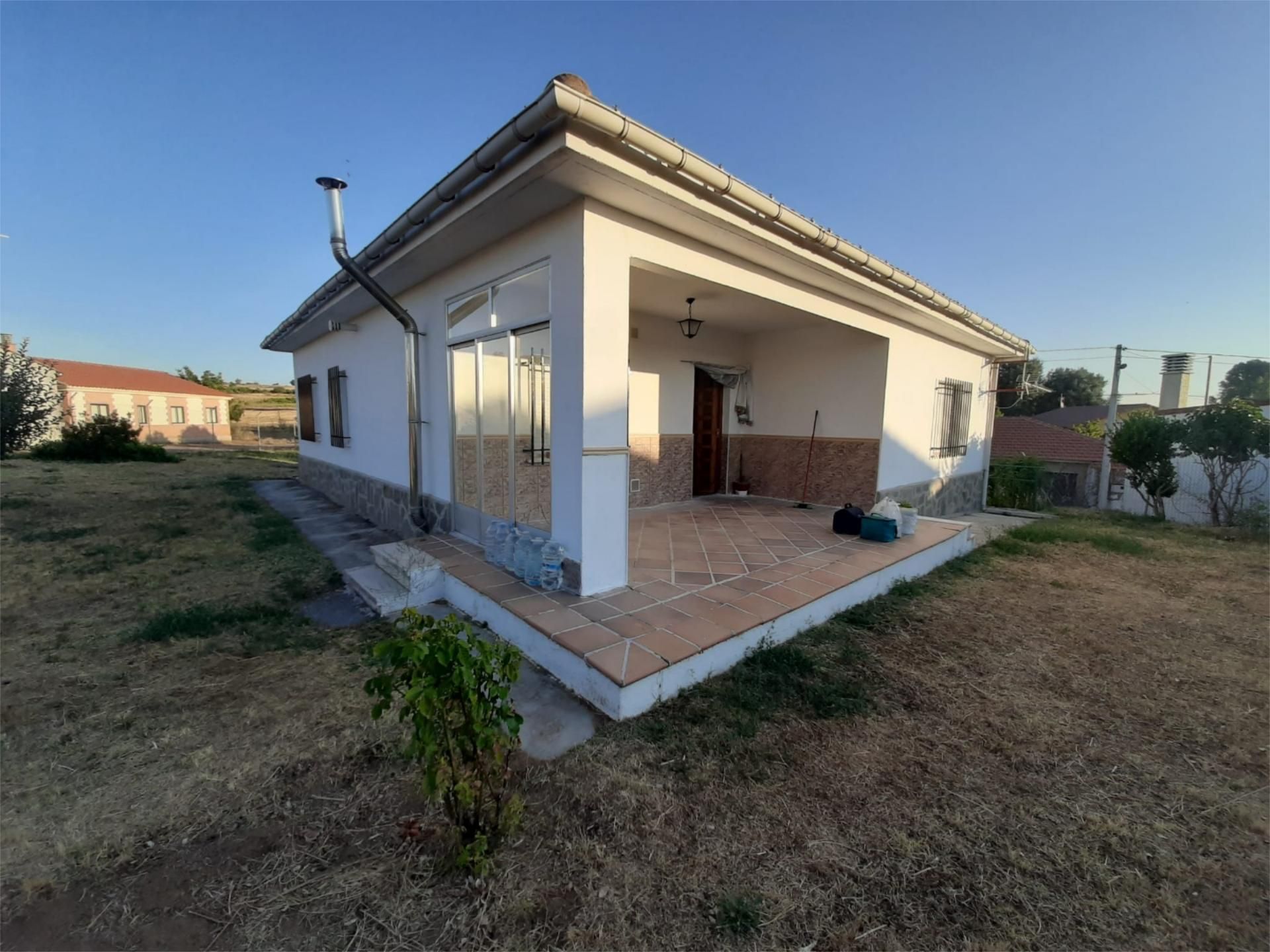 Vista exterior de Finca rústica en venda en Fuentespreadas amb Calefacció, Jardí privat i Parquet