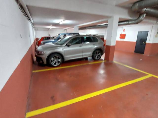 Garaje en Alquiler en Calle Virgen del Amparo, 45 en San Roque - Concordia - Adoratrices