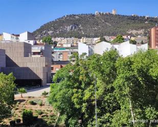 Vista exterior de Pis en venda en  Jaén Capital amb Aire condicionat, Calefacció i Terrassa