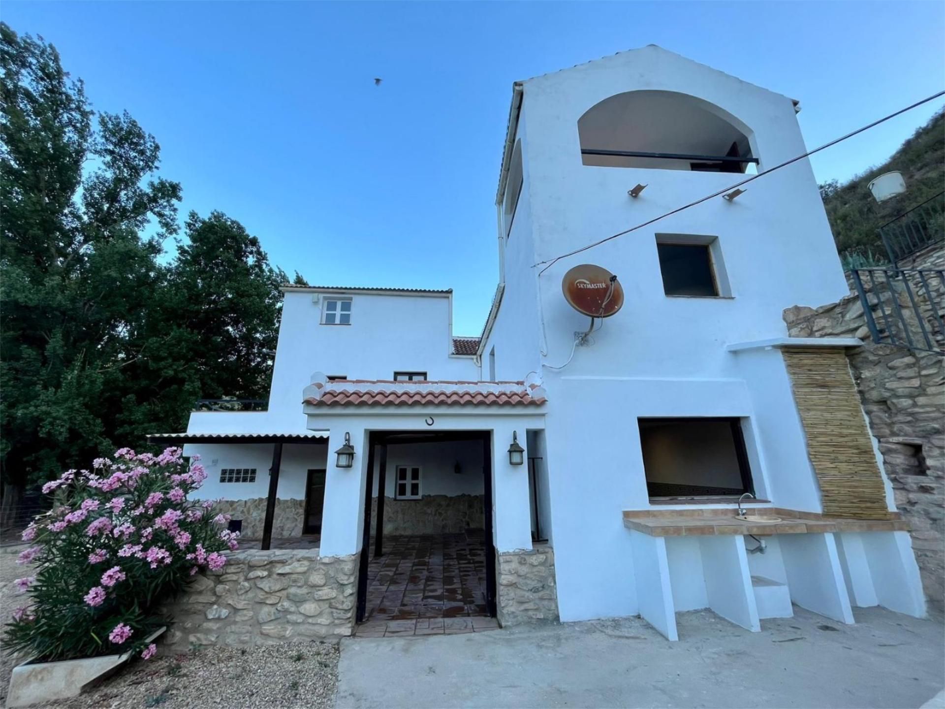 Vista exterior de Pis en venda en Loja amb Calefacció, Jardí privat i Terrassa