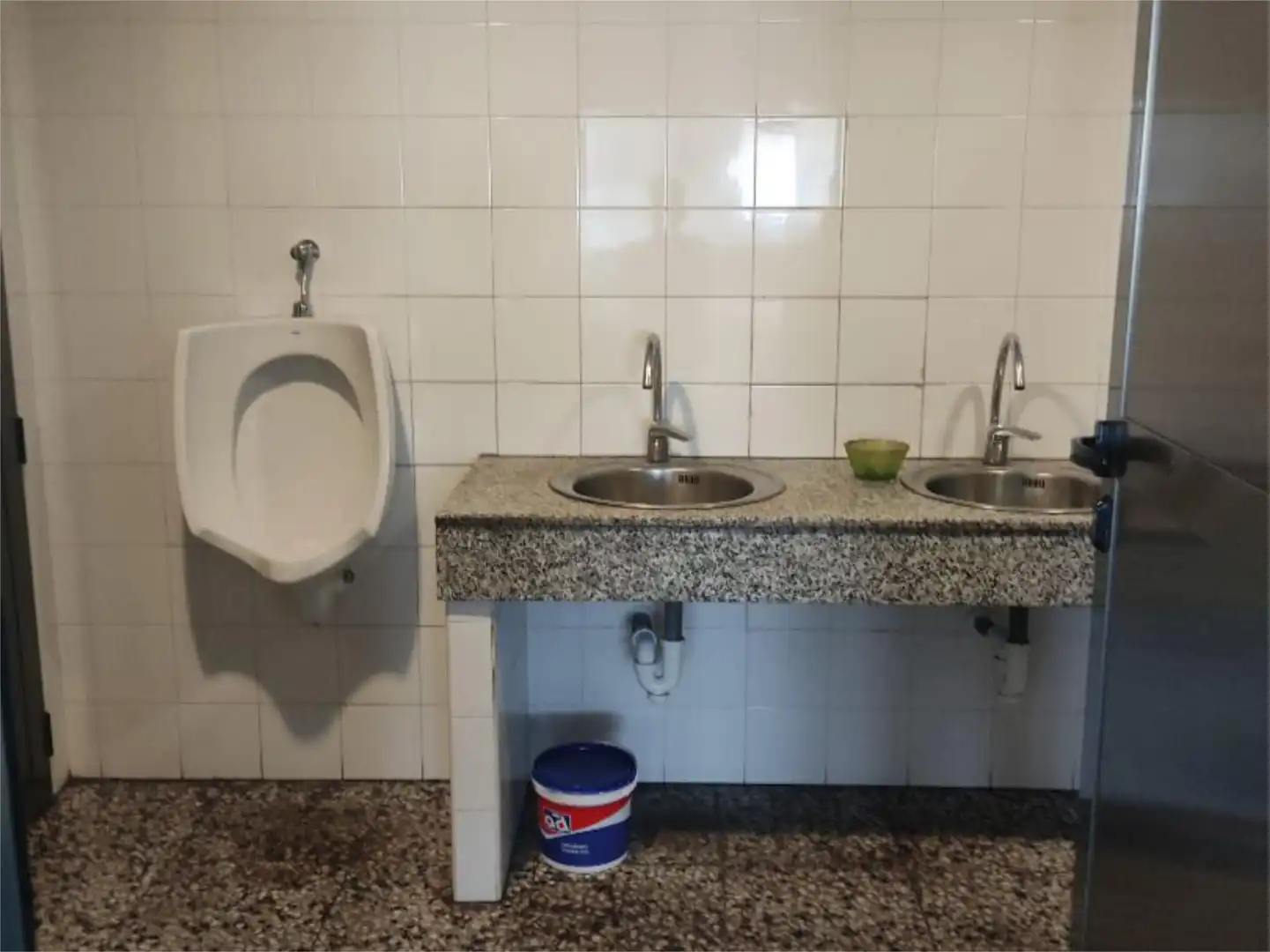 Badezimmer von Fabrikhallen zur Miete in Callosa d'En Sarrià