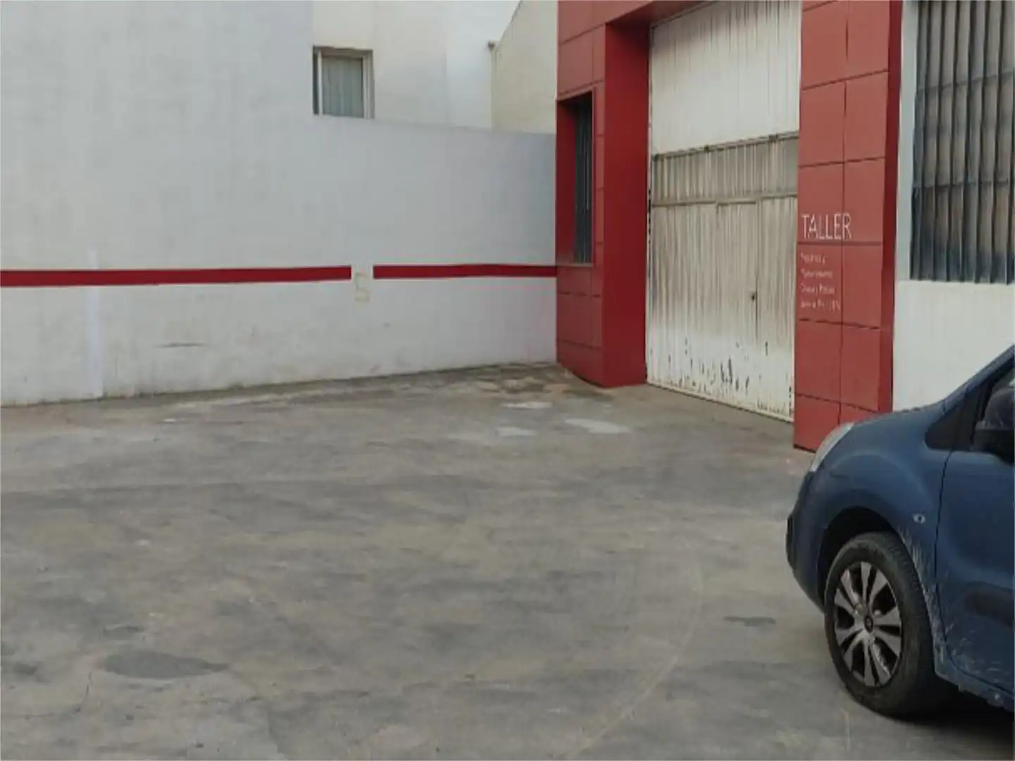 Parkplatz von Fabrikhallen zur Miete in Callosa d'En Sarrià
