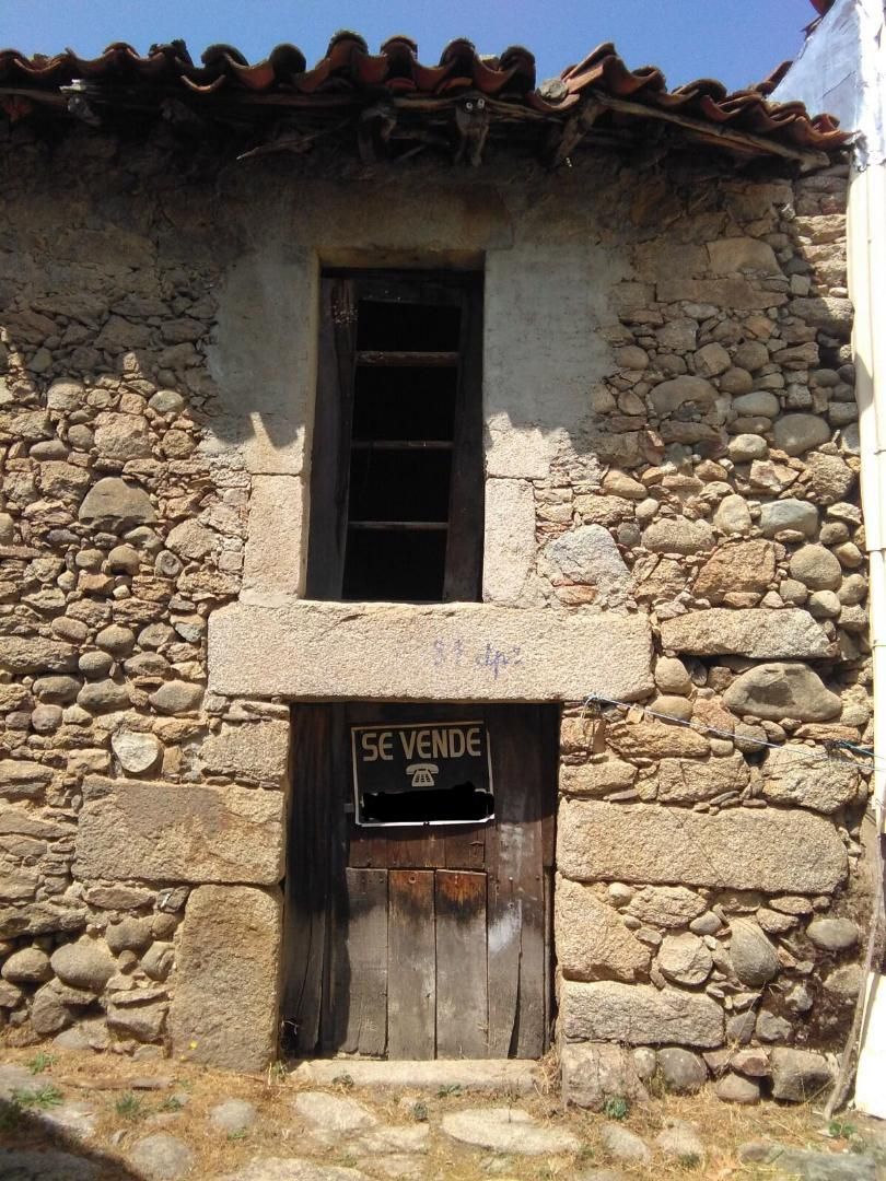Vista exterior de Casa adosada en venda en Nava del Barco