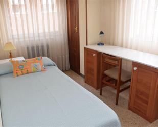 Bedroom of Flat to rent in Salamanca Capital  with Balcony